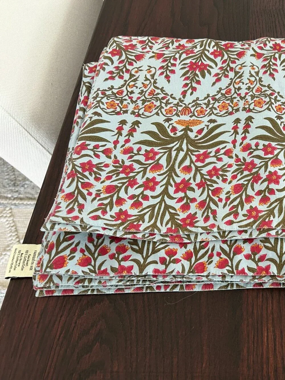 Pottery Barn Pink and Blue Floral Placemats (7) in Excellent Condition